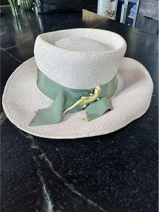 Panama Jack Accessories - Handwoven Genuine Panama Hat - Olive Green Ribbon & Lizard Brooch - Size 22
